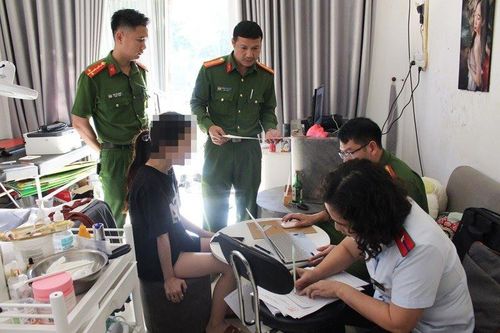 Tươi Spa cố tình căng da mặt 'chui'