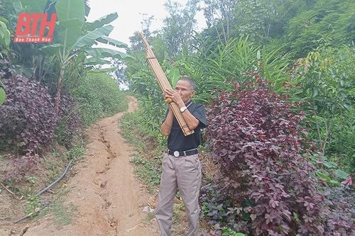 Chiếc khèn bè của nghệ nhân dân tộc Thái