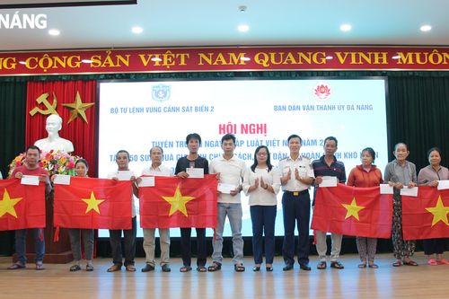 Tuyên truyền pháp luật về biển, đảo cho ngư dân