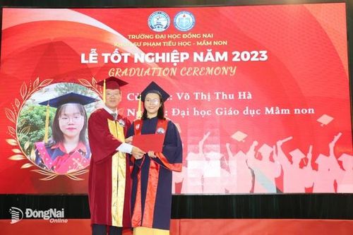 Gần 1 ngàn tân cử nhân Trường đại học Đồng Nai nhận bằng tốt nghiệp