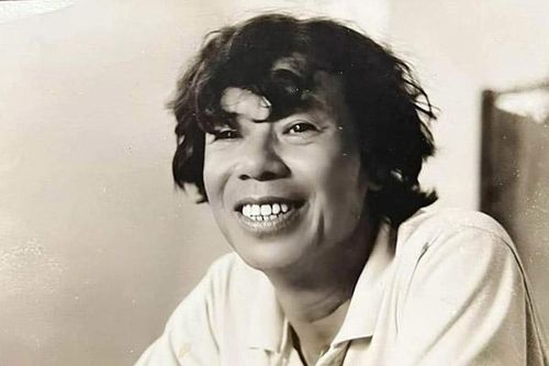 Chuyện tình của thế hệ 'đã đốt hết một thời lên thành lửa'