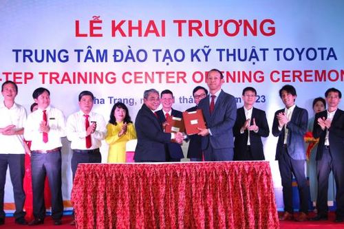 Khai trương Trung tâm Đào tạo kỹ thuật Toyota và ký kết hợp tác với Công ty Ô tô Toyota Việt Nam