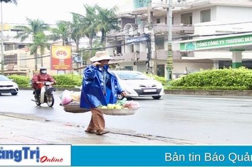Những người 'gánh' gia đình trên vai