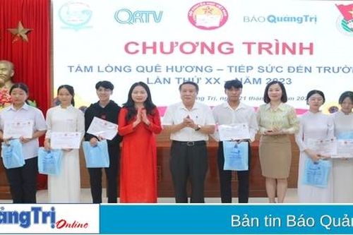 Trao học bổng 'Tiếp sức đến trường' đợt 2 năm 2023