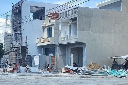 Phú Hòa (Phú Yên): Dân phấn khởi về nhà mới tái định cư cao tốc Bắc – Nam