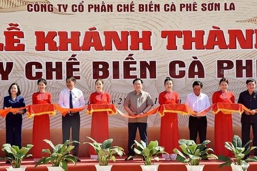 Chủ tịch Quốc hội Vương Đình Huệ dự Lễ khánh thành Nhà máy chế biến cà phê Sơn La