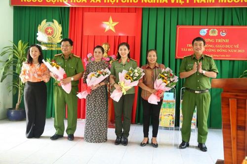 Phụ nữ Công an tỉnh Bình Dương với nhiều hoạt động ý nghĩa, thiết thực