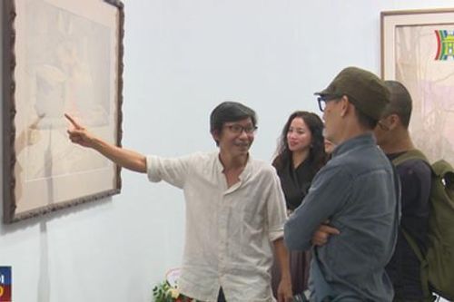 Người kể chuyện trên giấy dó