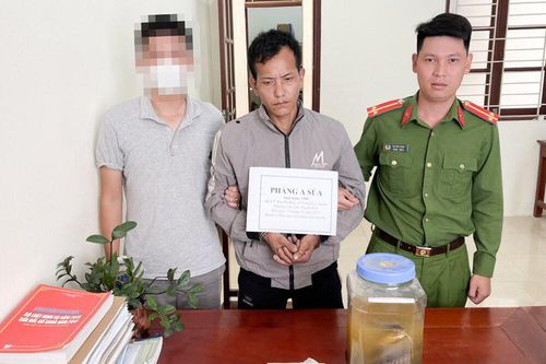 Dựng chòi canh trên núi cao để giao dịch buôn bán ma túy