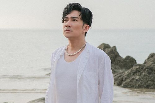 Quang Hà: Tôi chỉ hát được, có show diễn thường xuyên và có tiền là đi mua nhà