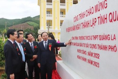 Quảng Ninh: Gắn biển một loạt công trình trọng điểm chào mừng 60 năm thành lập tỉnh