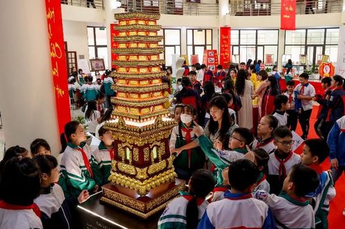 Nghệ nhân Kiều Đức Thưởng say sưa phục dựng bảo vật quốc gia