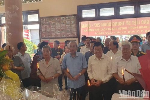 Tưởng nhớ hơn 200 chiến sĩ Trung đoàn 207 hy sinh trong trận Đá Biên