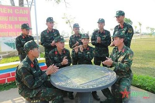 Độc đáo sản phẩm 'made in Tiểu đoàn 2'