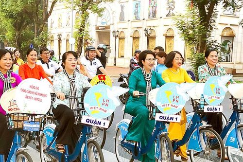 Rộn ràng Tháng cùng phụ nữ hành động