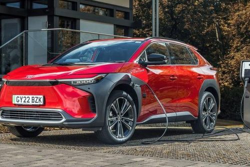 Toyota và Lexus sẽ sử dụng chuẩn sạc ôtô điện của Tesla từ 2025