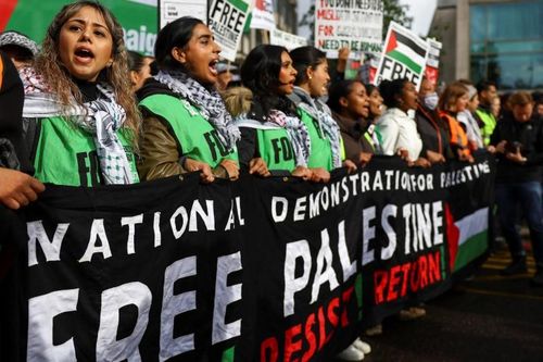 Chùm ảnh 100.000 người tuần hành ở London yêu cầu ngừng bắn Gaza