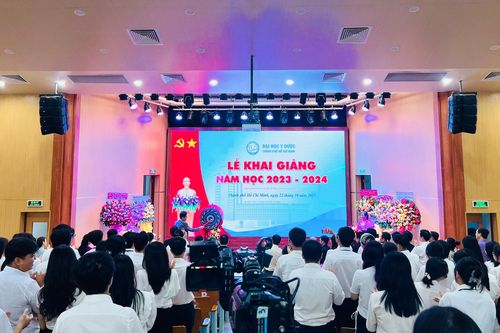 Trường ĐH Y dược TPHCM trao 15 suất học bổng toàn phần cho sinh viên xuất sắc