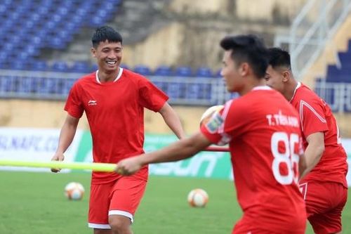 Vợ Bùi Tiến Dũng mừng con gái lớn tròn 4 tuổi