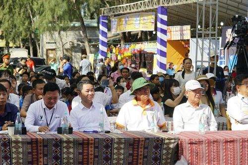 Khai mạc Lễ hội diều và diễu hành siêu xe tại Bình Thuận