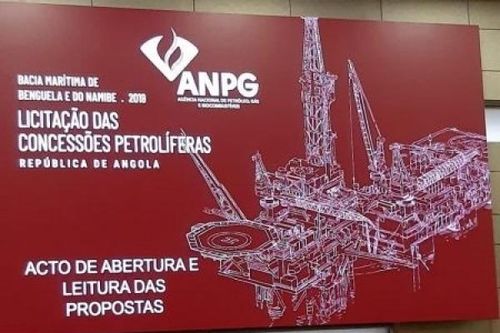 Angola: Làm sao để ổn định sản lượng dầu mỏ trong ngắn hạn?