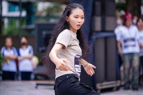 Sinh viên 18 trường đại học trổ tài nhảy Kpop hút mắt người xem