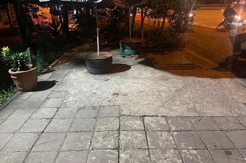Tranh giành khách, xe ôm dùng dao đâm đồng nghiệp