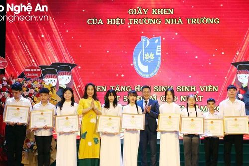 Trường Cao đẳng Văn hóa Nghệ thuật Nghệ An khai giảng năm học mới