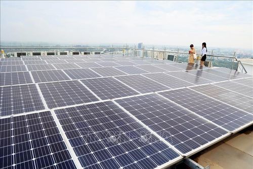 Chuyển đổi xanh và thách thức tăng trưởng kinh tế trung hạn