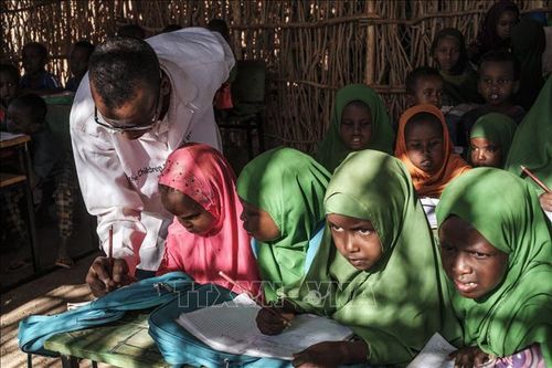 Gần 7,6 triệu trẻ em ở Ethiopia phải nghỉ học do thiên tai và xung đột