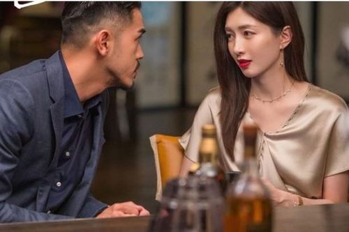 Cho bồ sinh ở viện xịn nhưng bỏ mặc vợ bầu, tôi chết sững khi gặp đại gia đưa vợ mình đi đẻ
