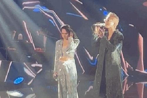 Tiết mục của Mỹ Tâm và Quán quân Vienam Idol rất 'mạnh', mạnh ai nấy hát!