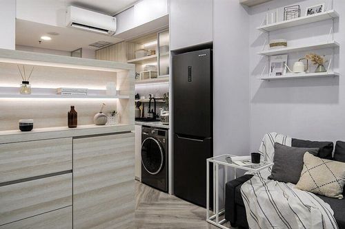 Căn hộ 27m2 chứa đựng cả 'thế giới' bên trong nhờ thiết kế lưu trữ thông minh