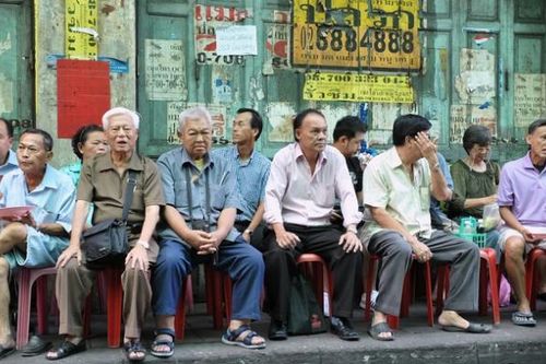 Câu chuyện quốc tế: 'Bom hẹn giờ'