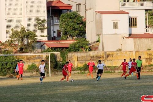 Giao hữu bóng đá giữa huyện Mường La và thành phố Sơn La