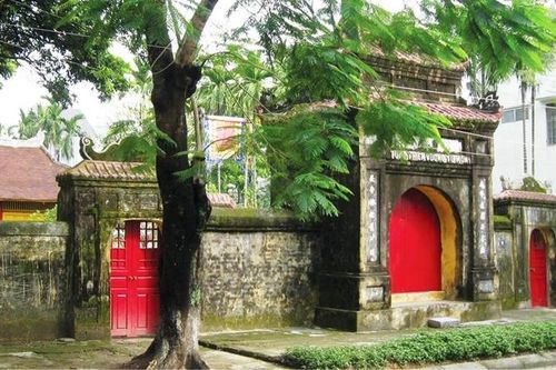 Phủ đệ xứ Huế là di sản văn hóa sống động