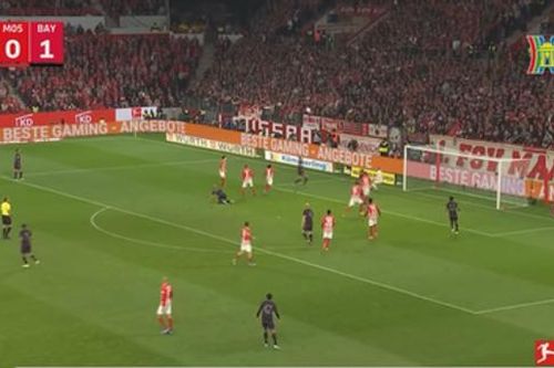 Mainz gặp Bayern, Kane ghi bàn, 'Hùm xám' vẫn xếp sau