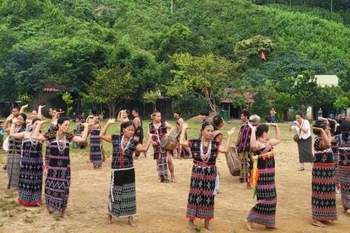 Quảng Nam bảo tồn và phát huy giá trị văn hóa truyền thống của đồng bào các dân tộc thiểu số