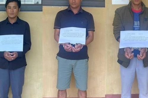 3 người lao vào hành hung cảnh sát vì bị lập biên bản vi phạm giao thông