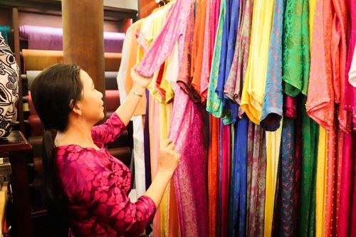 Tuần văn hóa du lịch thương mại làng nghề dệt lụa Vạn Phúc