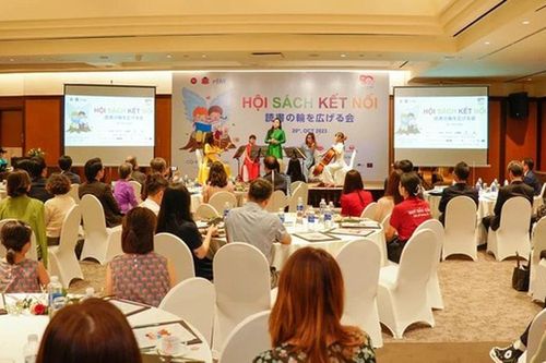 Chào tuần mới: Sách kết nối