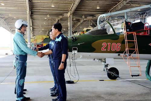 Nỗ lực khai thác, làm chủ khí tài mới