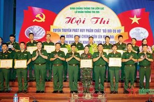 Viết thêm chiến công, tô thắm truyền thống