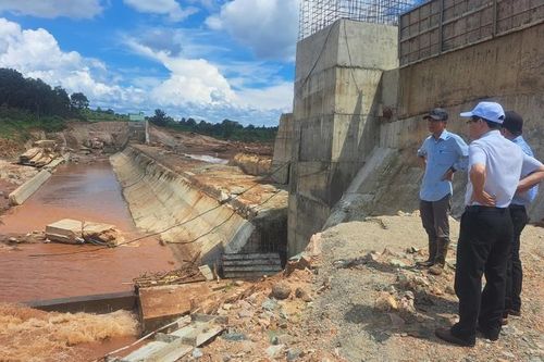 Vỡ đập tràn Thủy điện Ia Glae 2, chủ đầu tư lên tiếng