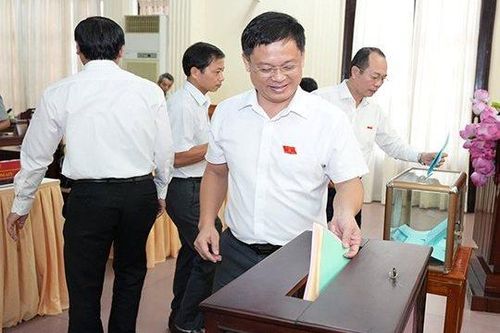 Bí thư, Chủ tịch UBND tỉnh Thừa Thiên - Huế đạt tuyệt đối phiếu 'tín nhiệm cao'