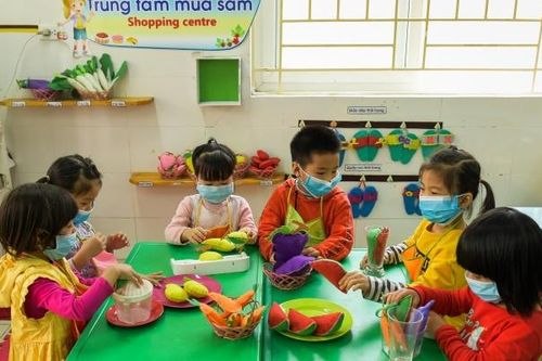 Trẻ em mẫu giáo đi học trường ngoài công lập đang giảm