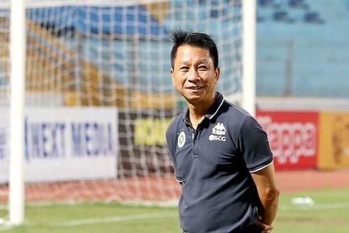 Thua Nam Định phút chót vì VAR, HLV Quảng Nam đổ lỗi cho trọng tài