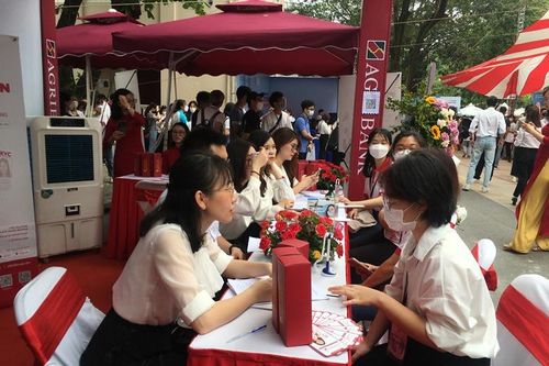 Xây dựng phát triển thị trường lao động Hà Nội trên 3 trụ cột