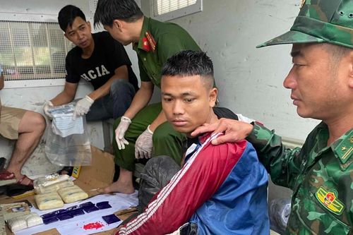 Bắt thanh niên ở Quảng Trị vận chuyển 18.000 viên ma túy
