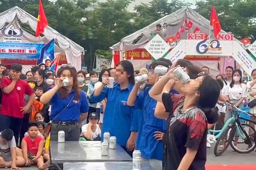 Xác minh việc tại Hội trại tổ chức cuộc thi uống bia